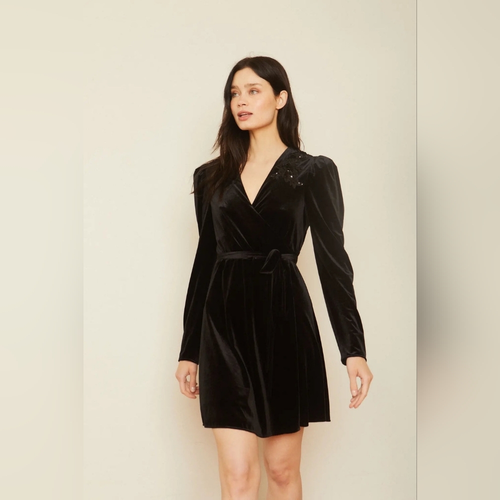 Caballero‎ Evelina Black Velvet Wrap Dress